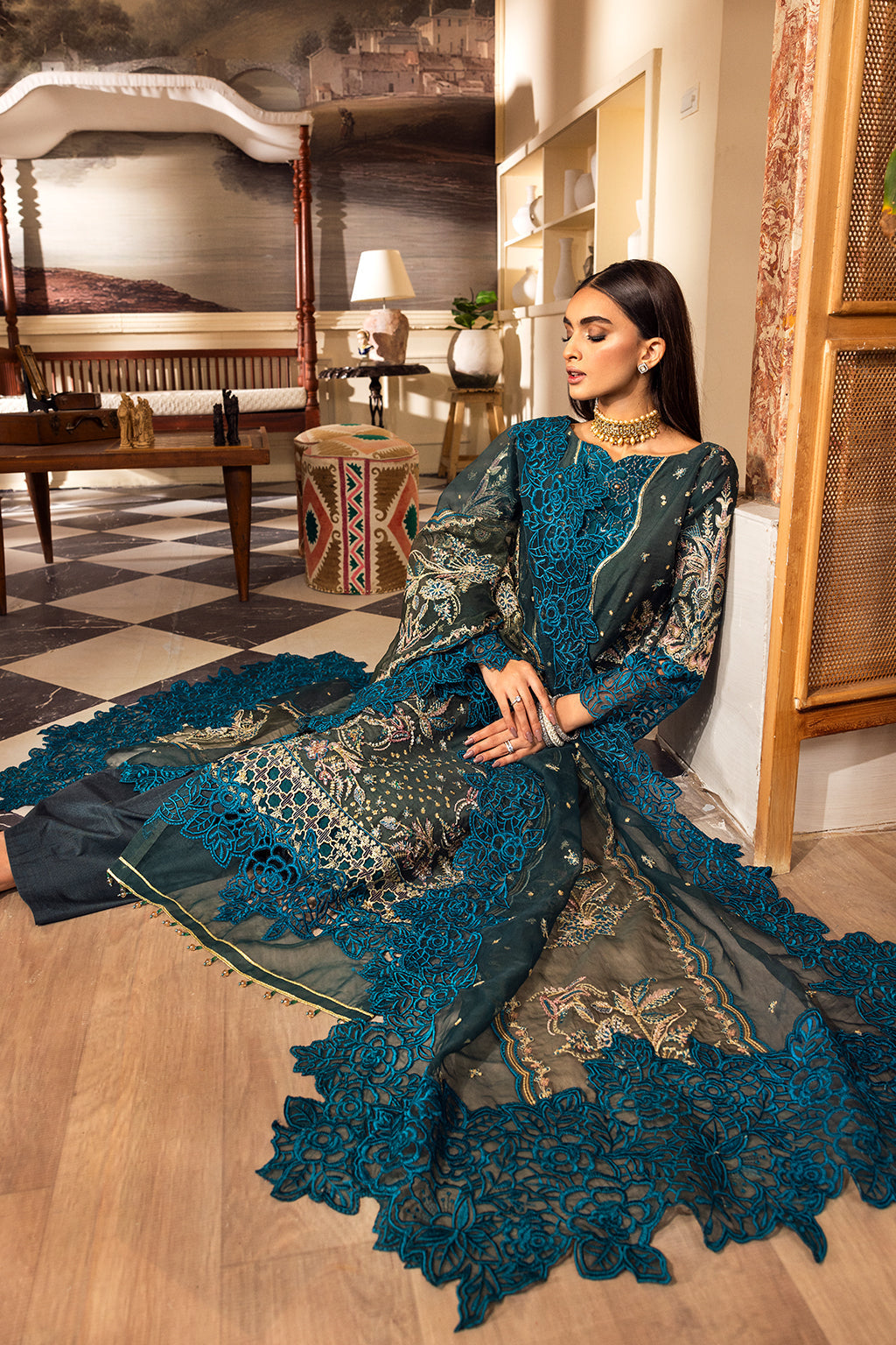 LP-06 Inayat Pakistani Designer Dress