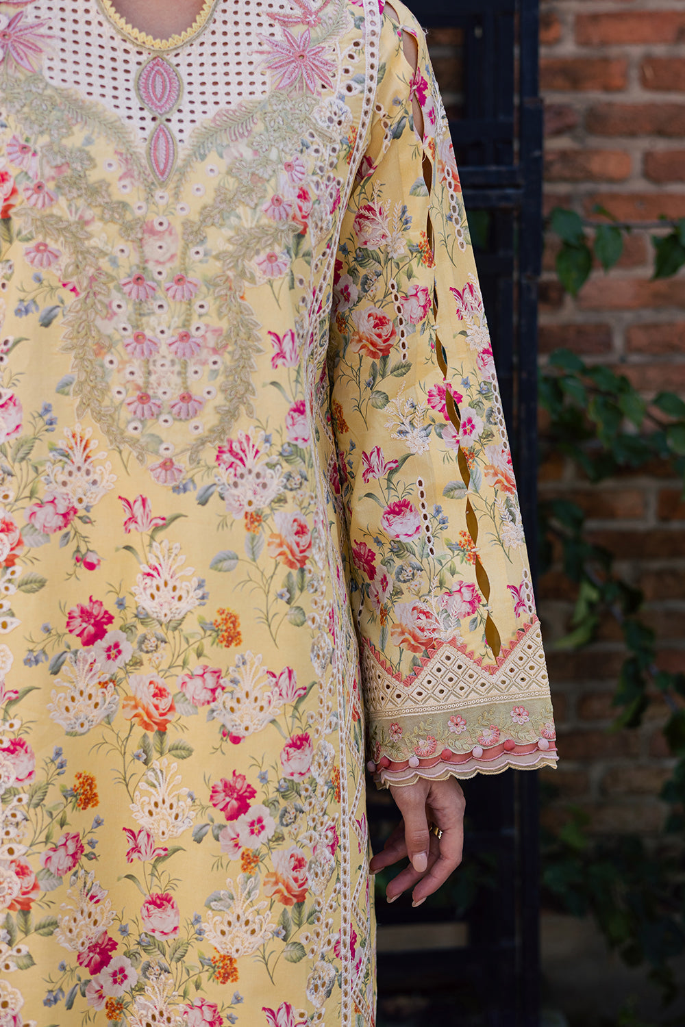 ZEHRAAYE (AV-09) Lawn Pakistani Summer Dresses - aabyaan - 5