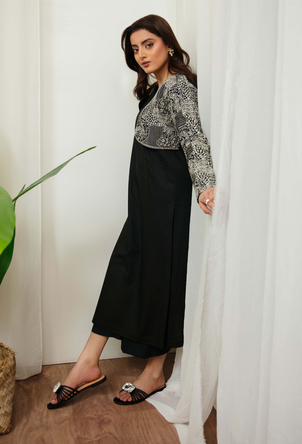 Ayra - D05 Lawn Pakistani Summer Dresses - Humdum - 4