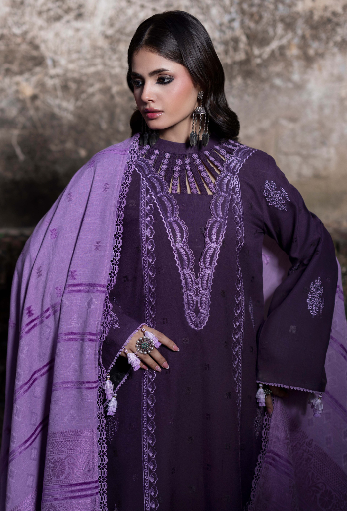 Khumar - D08 Organza Pakistani Winter Dresses - Humdum - 3