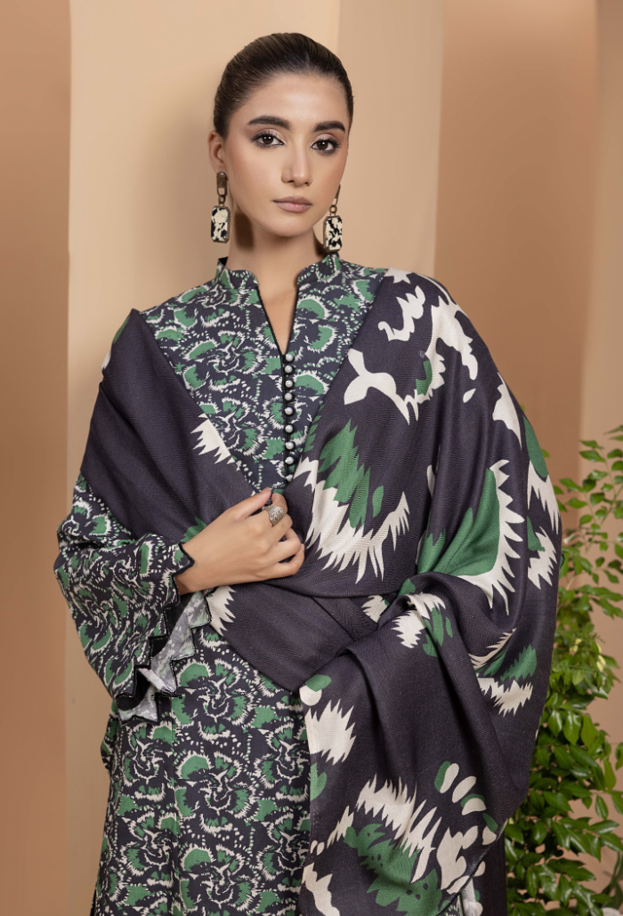 Zara - D04 Khaddar Pakistani Winter Dresses - Humdum - 3