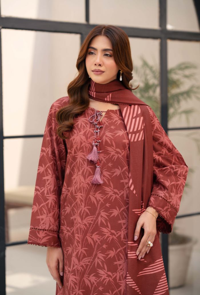 La vie - D03 Khaddar Pakistani Winter Dresses - Humdum - 4