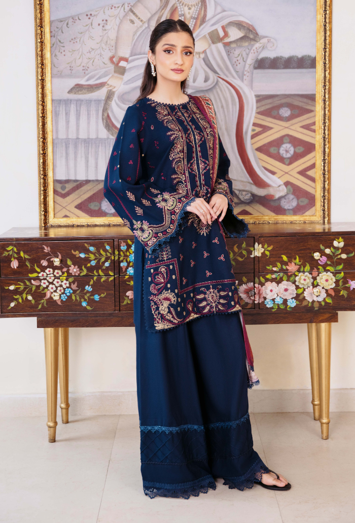 Serene - D06 Premium Fabric Pakistani Winter Dresses - Humdum - 2