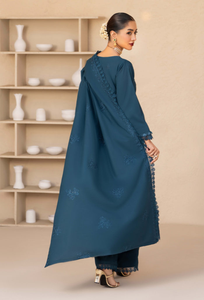 Jugnu By Humdum - D04 Premium Fabric Pakistani Winter Dresses - Humdum - 2