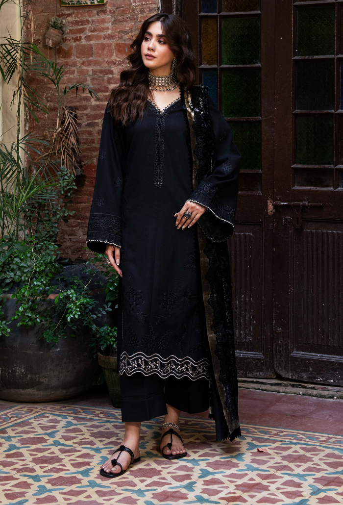 ZOUQ CHAPTER 2 - D01 Premium Fabric Pakistani Winter Dresses - Humdum - 1