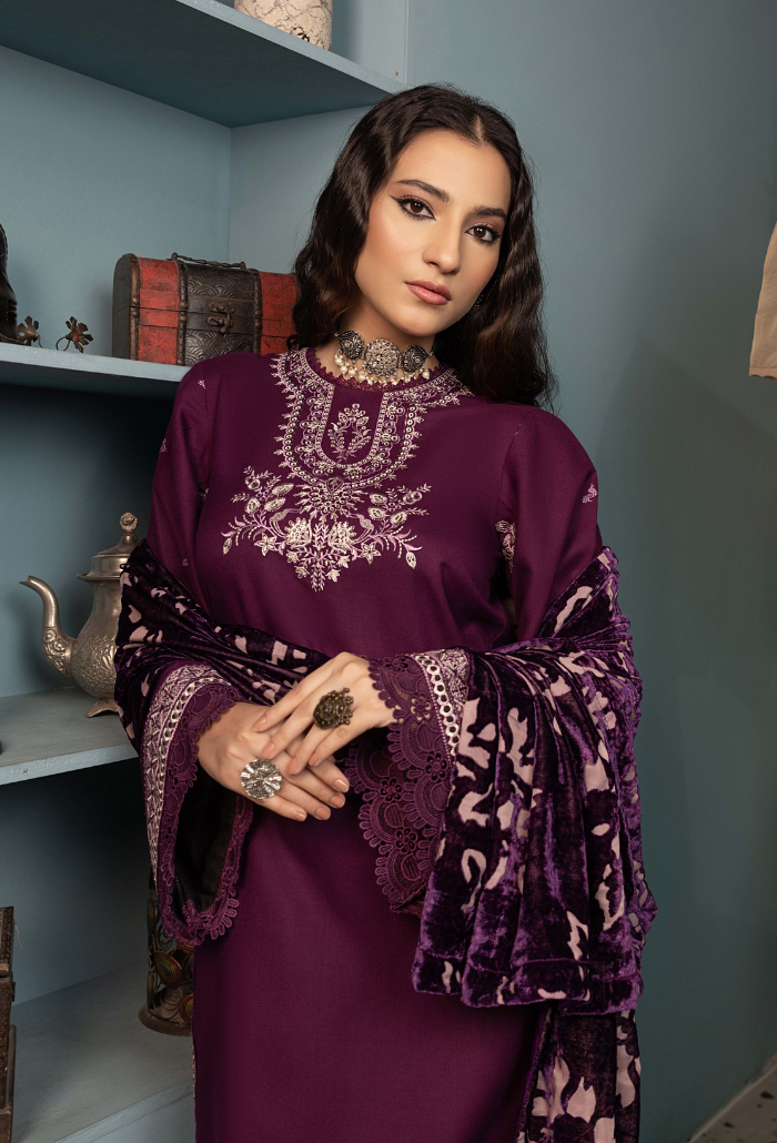 ZOUQ - D07 Premium Fabric Pakistani Winter Dresses - Humdum - 4