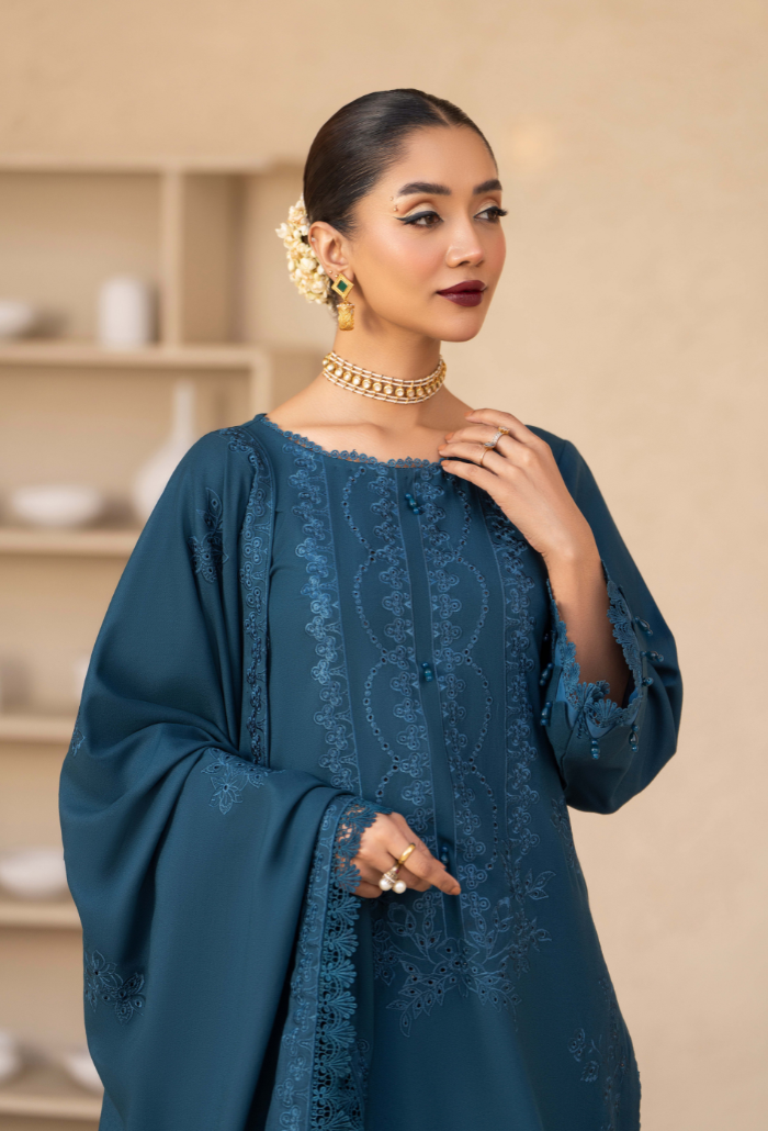 Jugnu By Humdum - D04 Premium Fabric Pakistani Winter Dresses - Humdum - 4