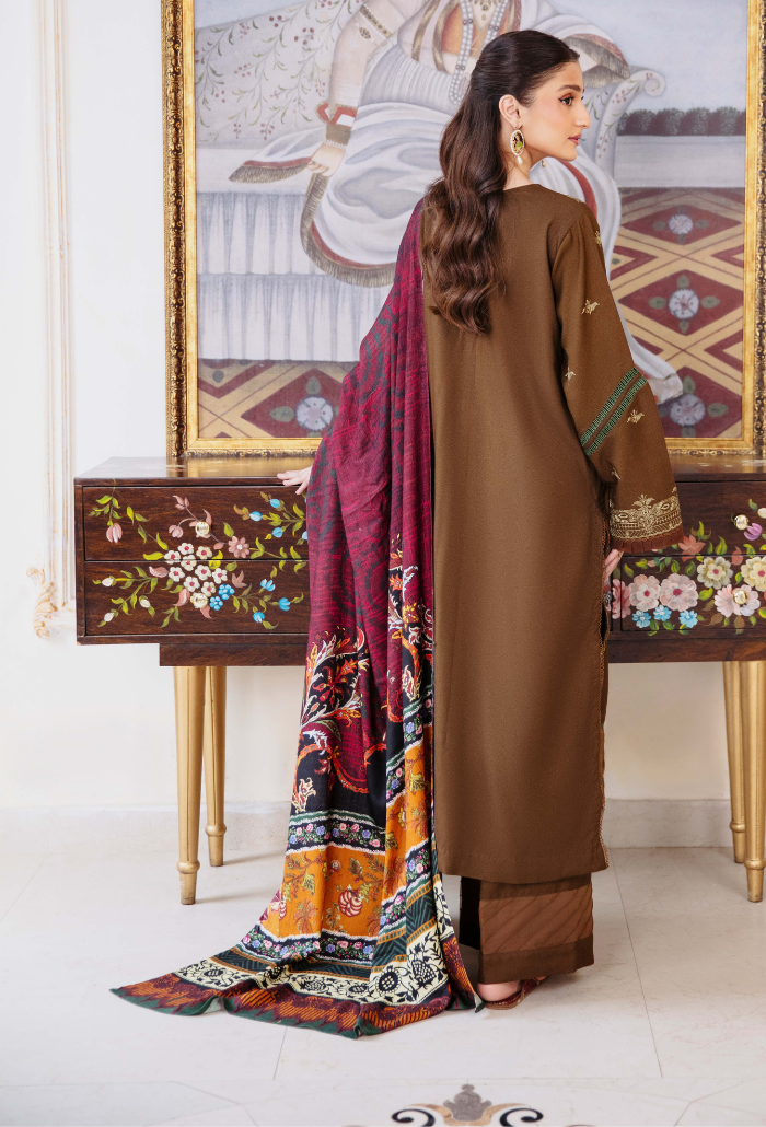Serene - D04 Premium Fabric Pakistani Winter Dresses - Humdum - 3