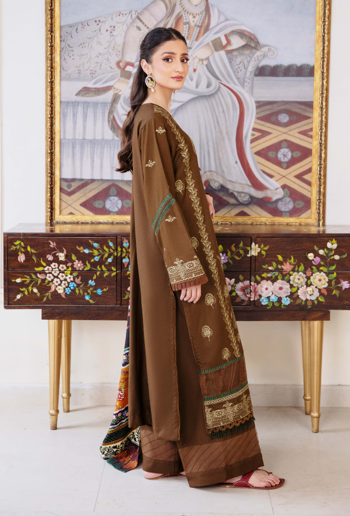 Serene - D04 Premium Fabric Pakistani Winter Dresses - Humdum - 2
