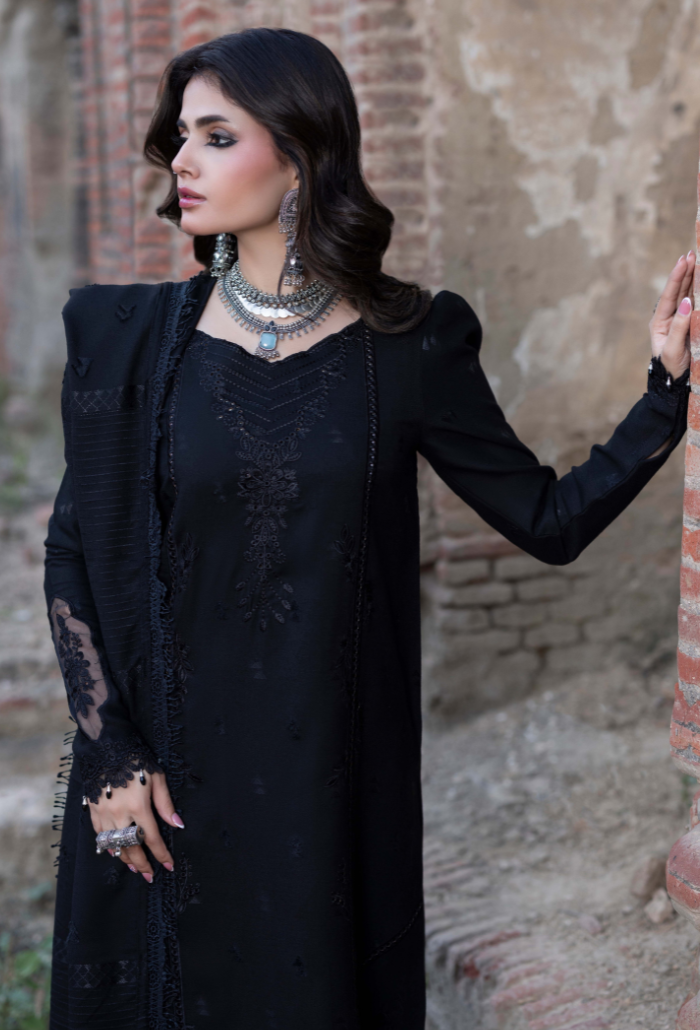 Khumar - D01 Organza Pakistani Winter Dresses - Humdum - 3