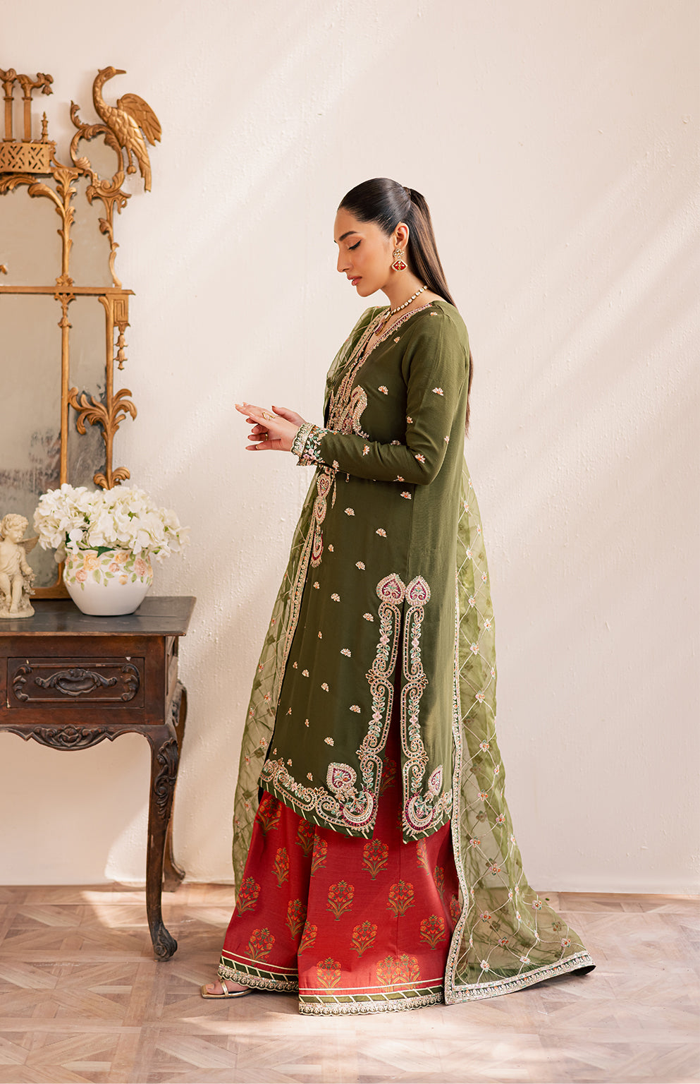 ORAYA Luxury Pakistani Fashion