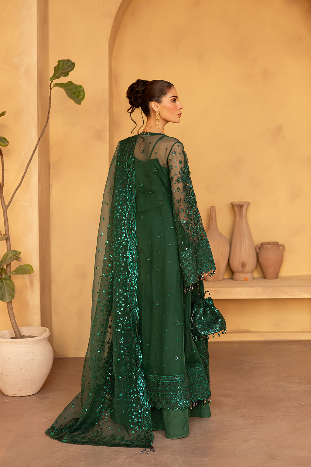 IVYEN Luxury Pakistani Fashion