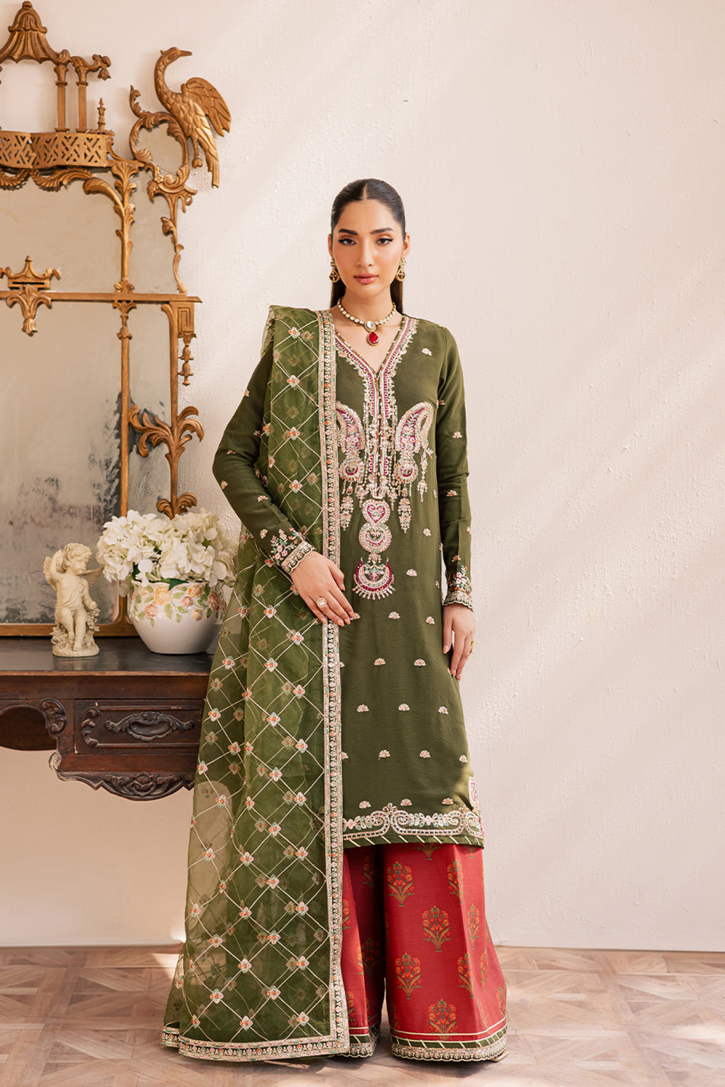 ORAYA Luxury Pakistani Fashion