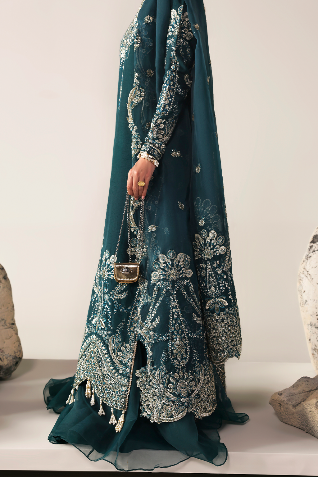 STARLIGHT SWAY Luxury Pakistani Fashion