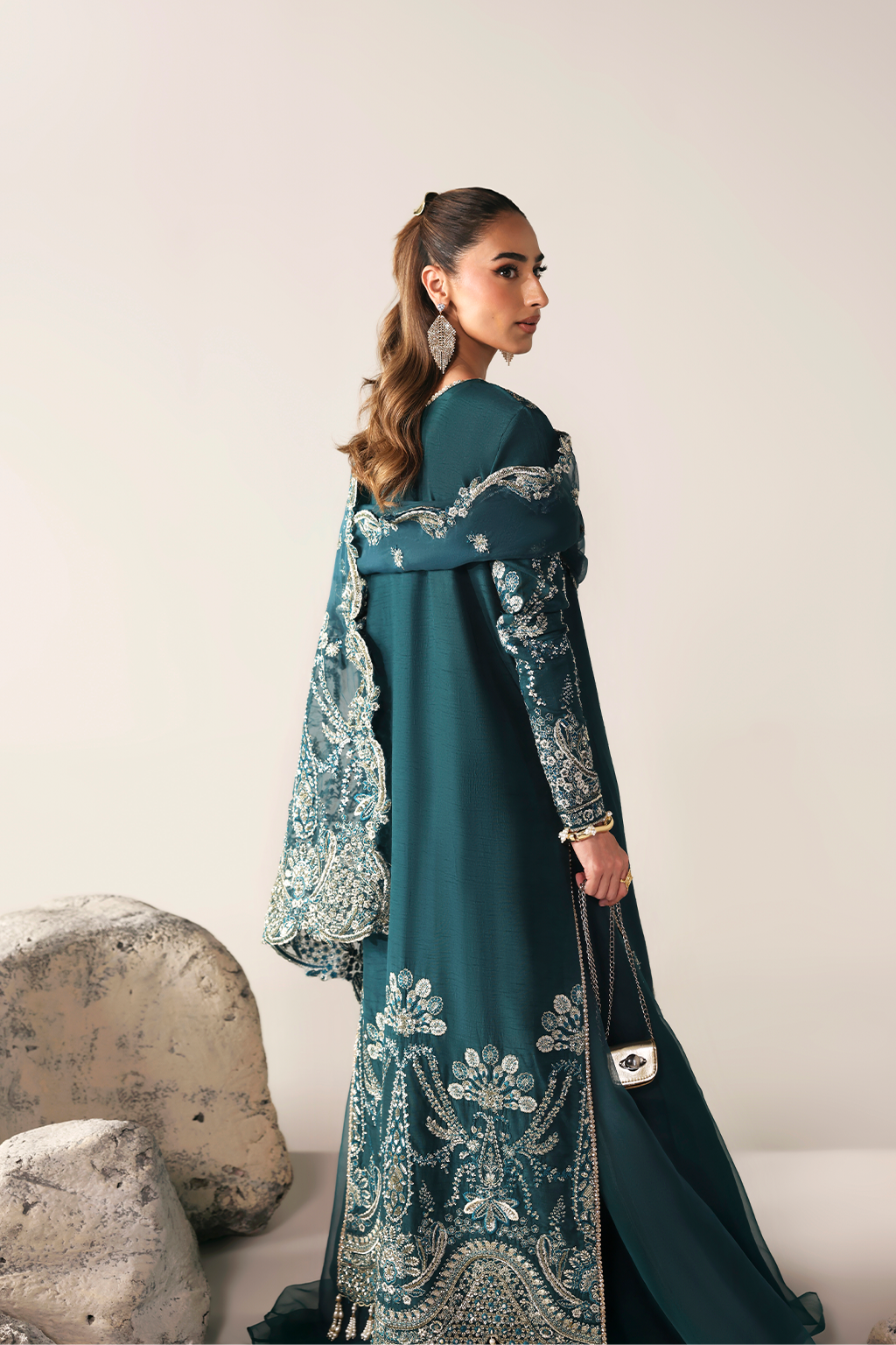 STARLIGHT SWAY Luxury Pakistani Fashion
