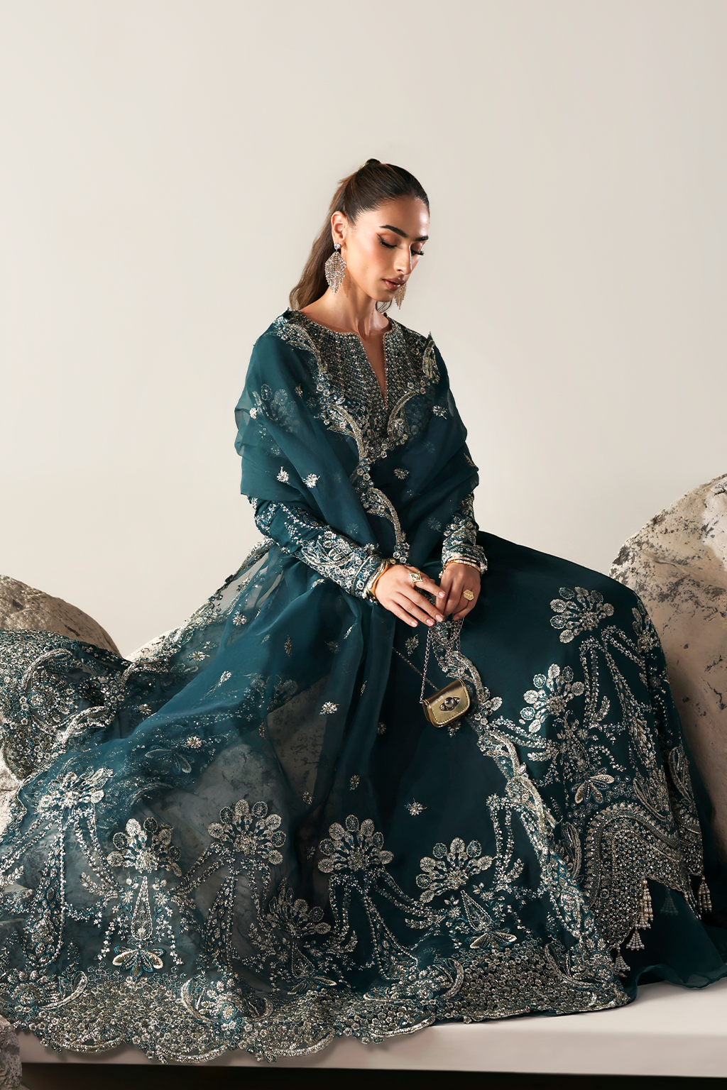 STARLIGHT SWAY Luxury Pakistani Fashion