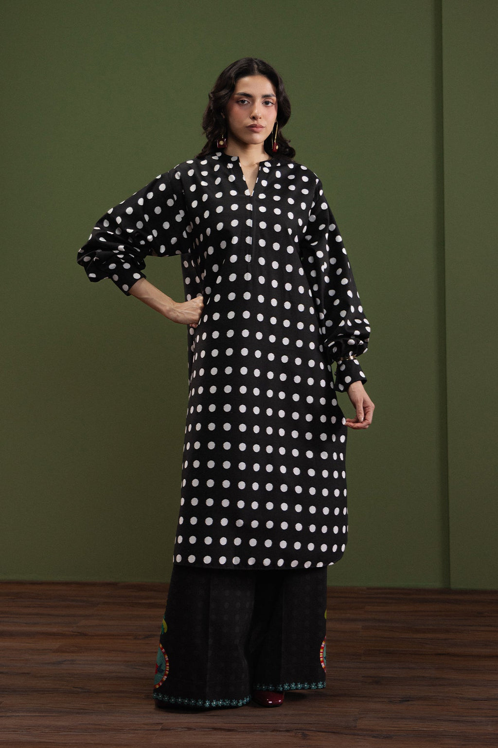 Monochrome Mood Cambric Pakistani Summer Dresses - Afrozeh - 1