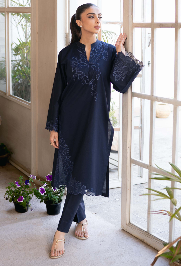 Pret-D05 Lawn Pakistani Summer Dresses - Humdum - 1