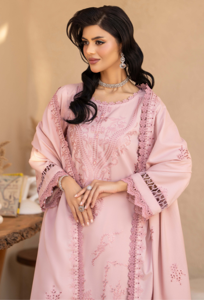 Jugnu By Humdum - D05 Premium Fabric Pakistani Winter Dresses - Humdum - 4