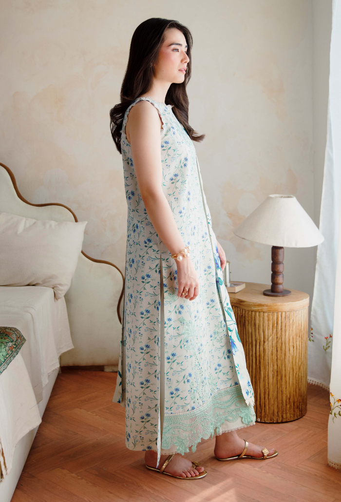 LAYLA - D01 Organza Pakistani Winter Dresses - Humdum - 3