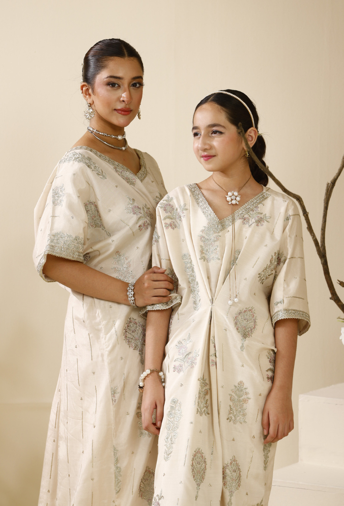 Rabt - D04 Raw Silk Pakistani Formal Dresses - Humdum - 7