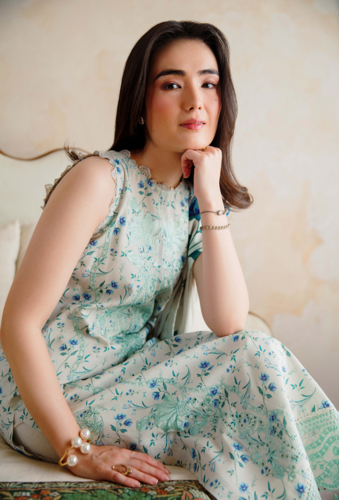 LAYLA - D01 Organza Pakistani Winter Dresses - Humdum - 4