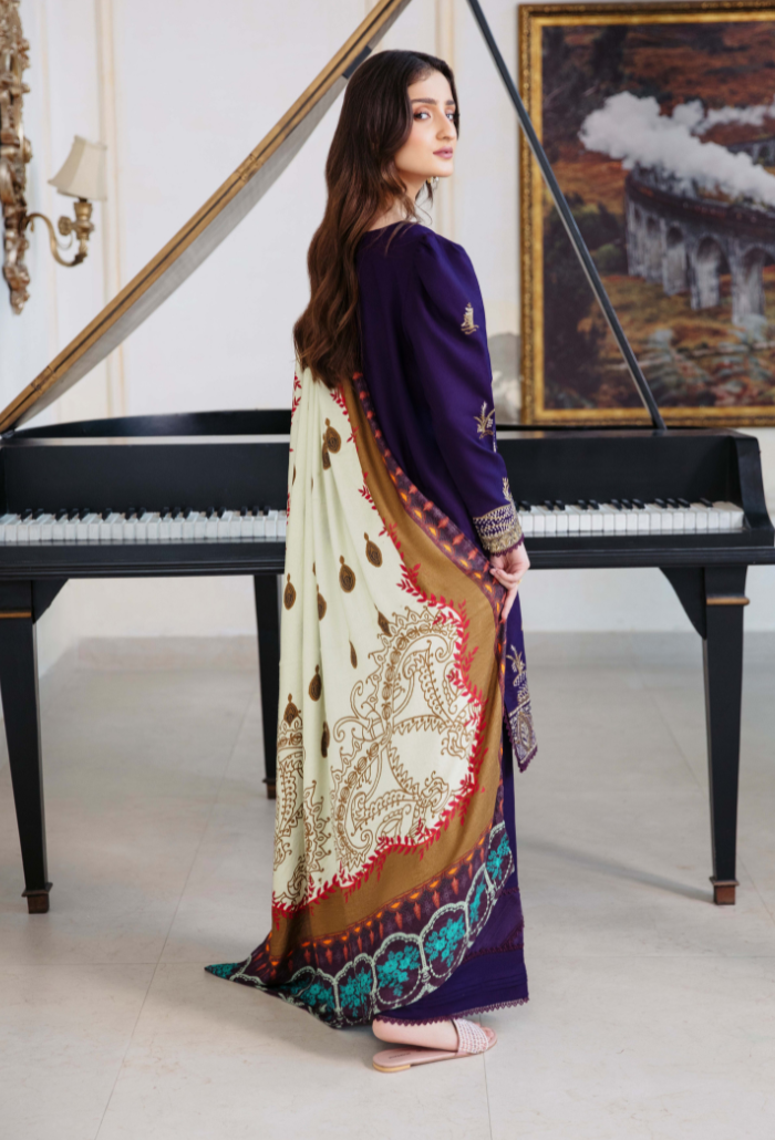 Serene - D09 Premium Fabric Pakistani Winter Dresses - Humdum - 3