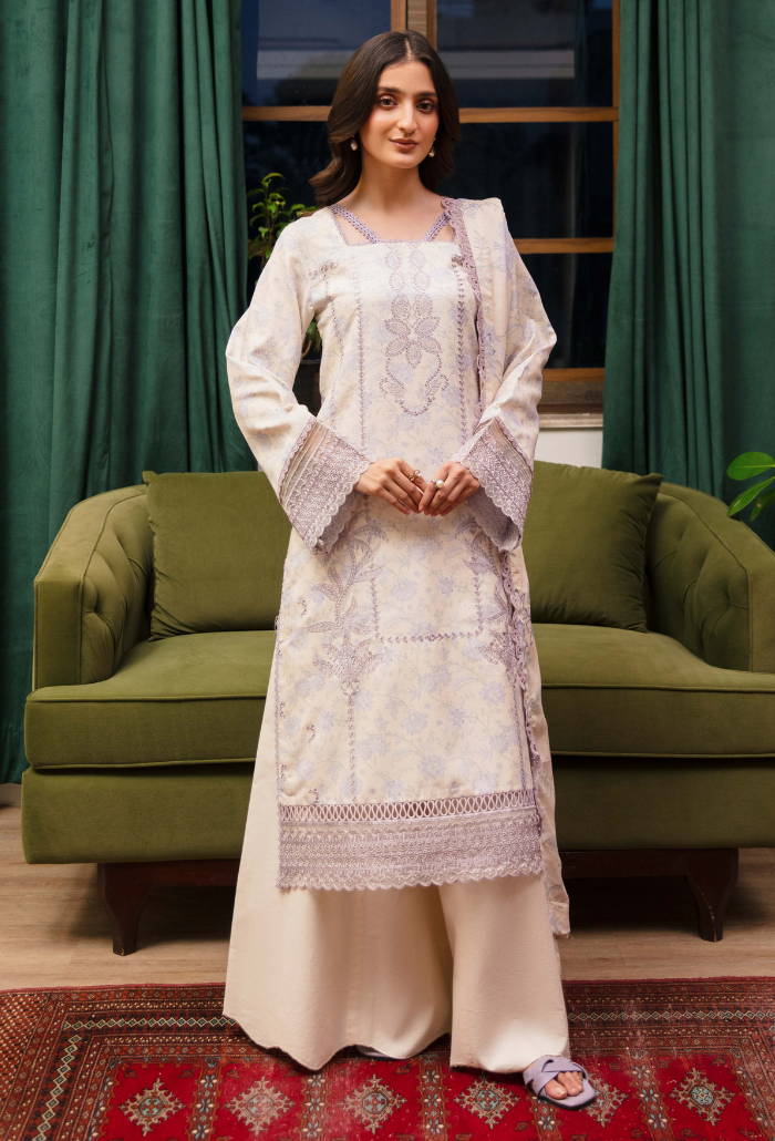LAIBA - D05 Organza Pakistani Winter Dresses - Humdum - 1