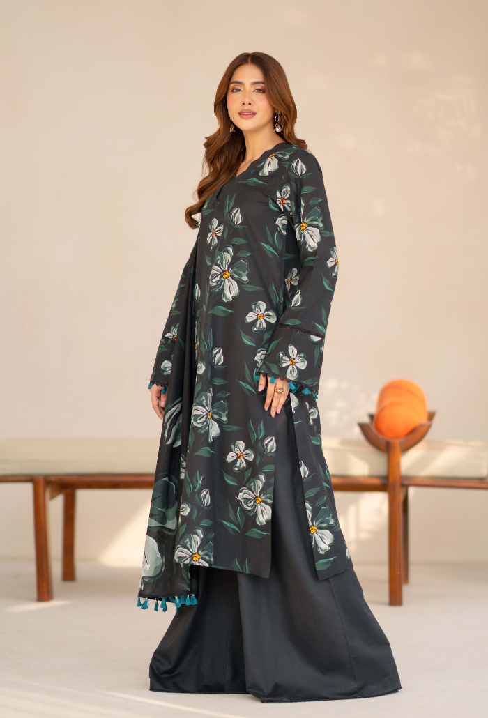 La vie - D01 Khaddar Pakistani Winter Dresses - Humdum - 2