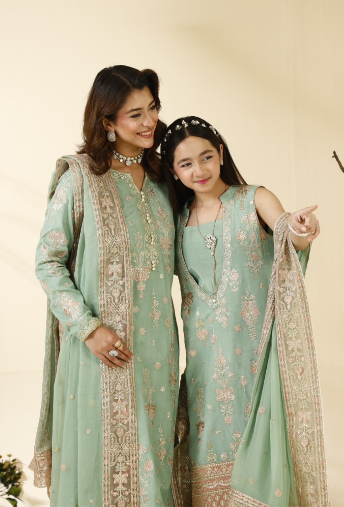 Rabt - D06 Raw Silk Pakistani Formal Dresses - Humdum - 7