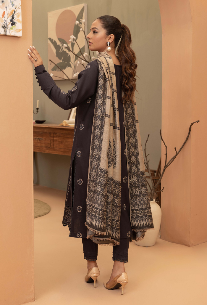 Carvan-D07 Premium Fabric Pakistani Winter Dresses - Humdum - 3