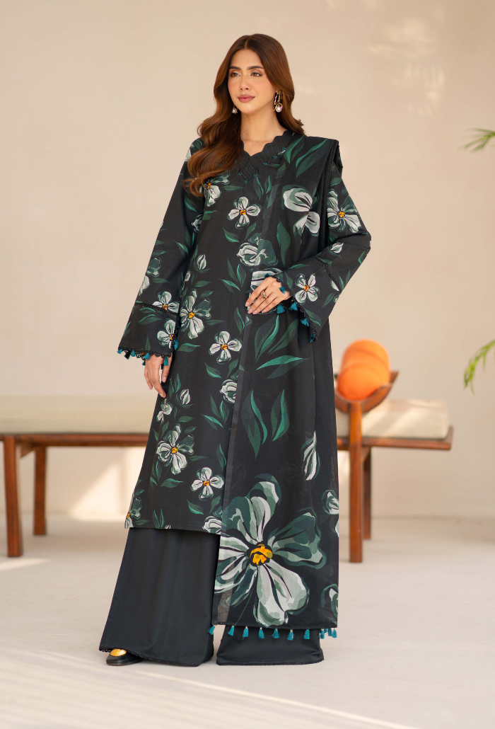 La vie - D01 Khaddar Pakistani Winter Dresses - Humdum - 1