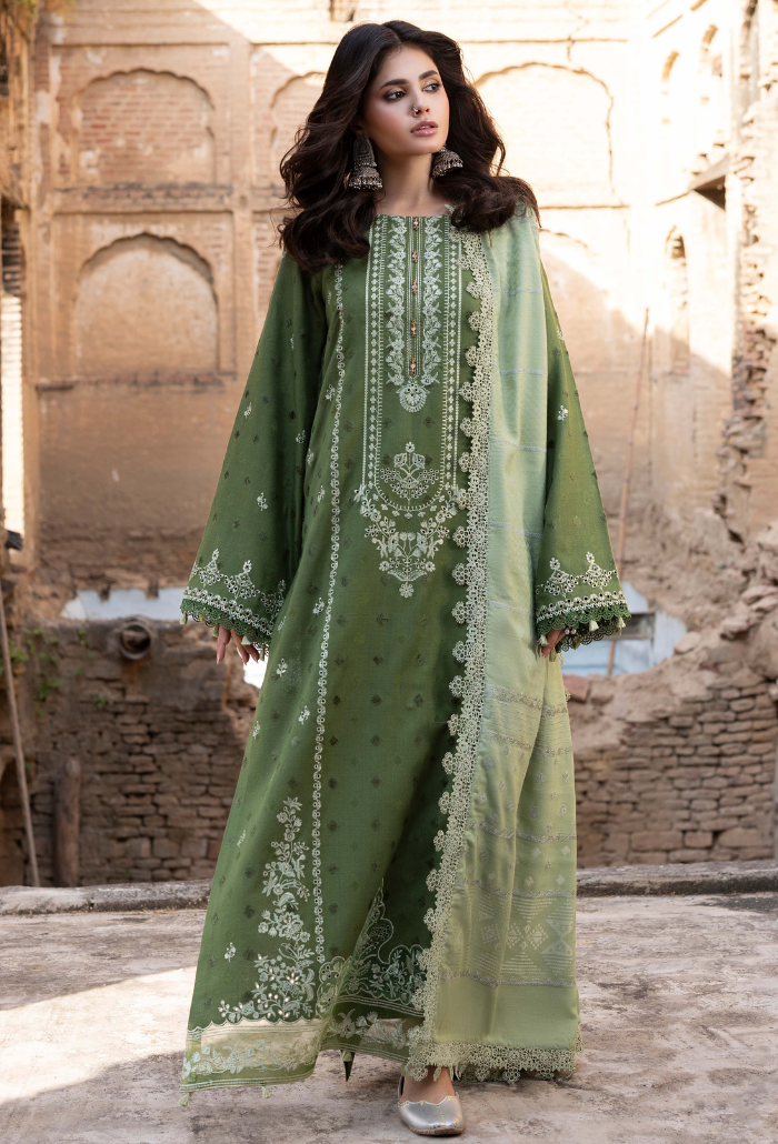 Khumar - D06 Organza Pakistani Winter Dresses - Humdum - 2