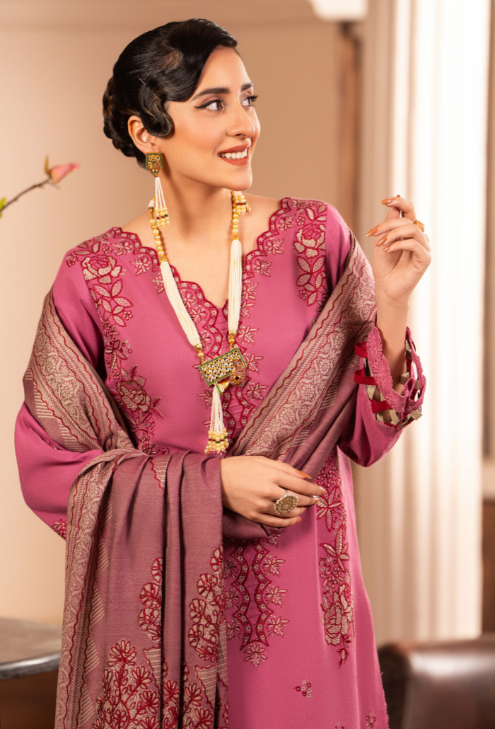 Aaima - D05 Jacquard Pakistani Winter Dresses - Humdum - 4
