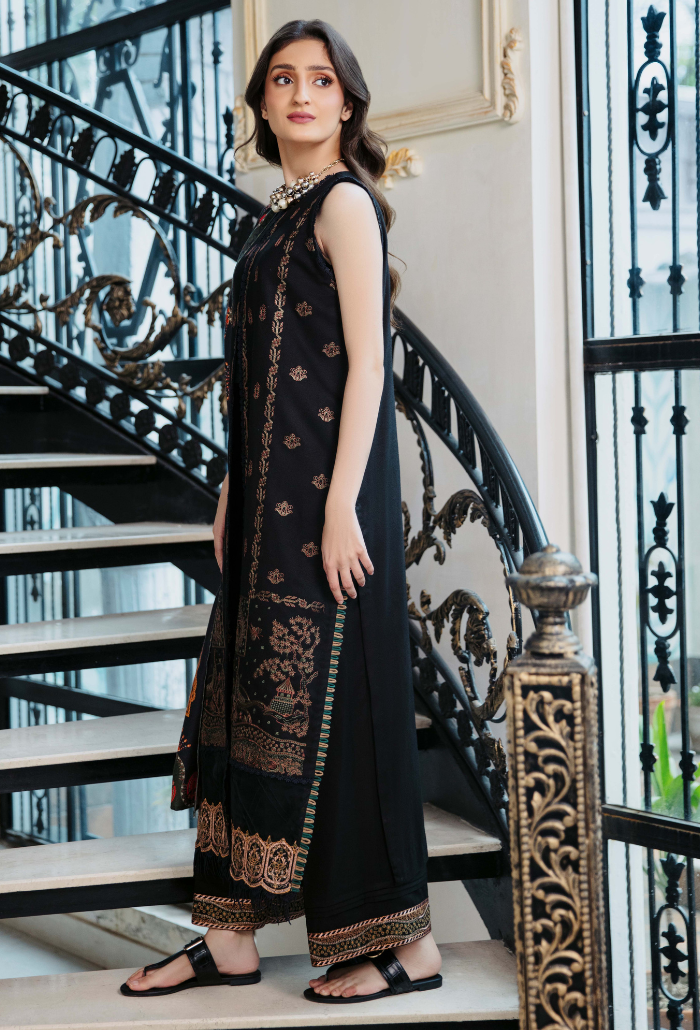 Serene - D03 Premium Fabric Pakistani Winter Dresses - Humdum - 2