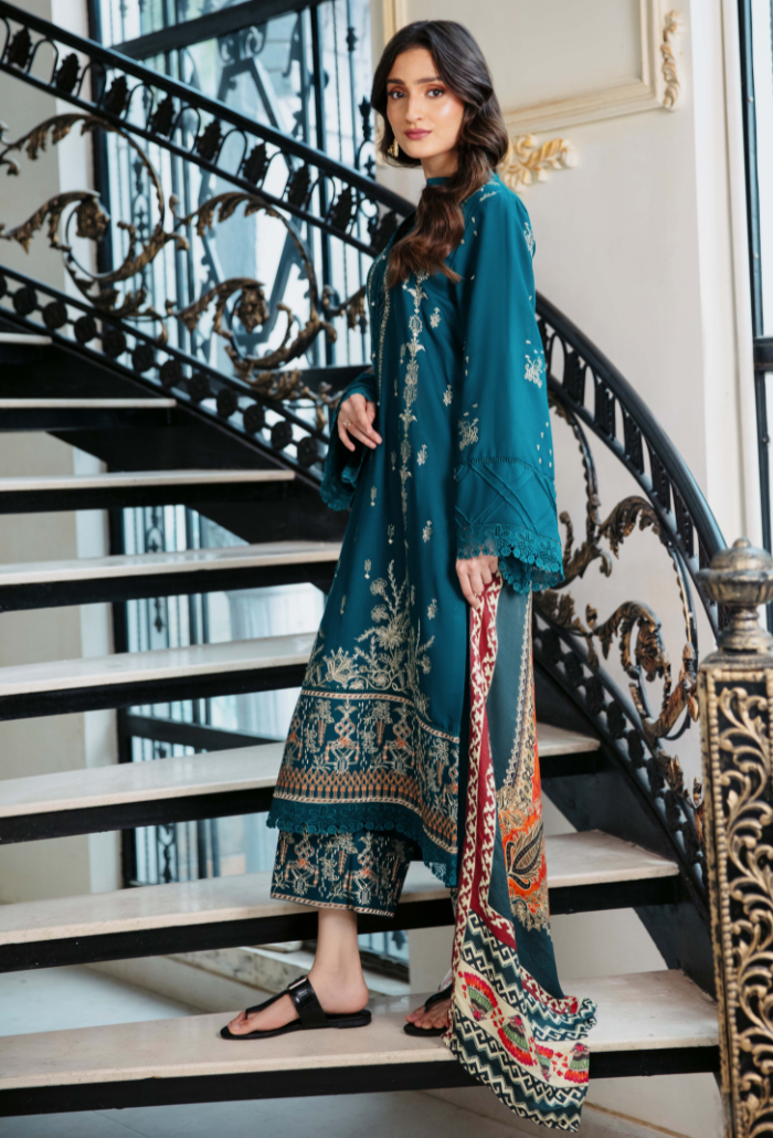 Serene - D01 Premium Fabric Pakistani Winter Dresses - Humdum - 2