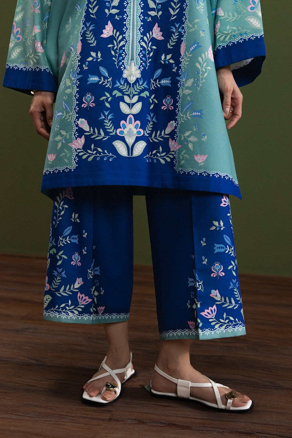 Soft Coast Cambric Pakistani Summer Dresses - Afrozeh - 5