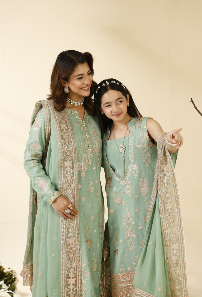 Rabt - D06 Raw Silk Pakistani Formal Dresses - Humdum - 8