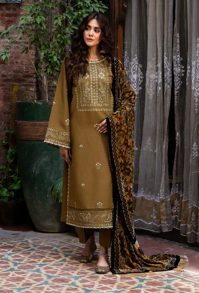 ZOUQ CHAPTER 2 - D02 Premium Fabric Pakistani Winter Dresses - Humdum - 1