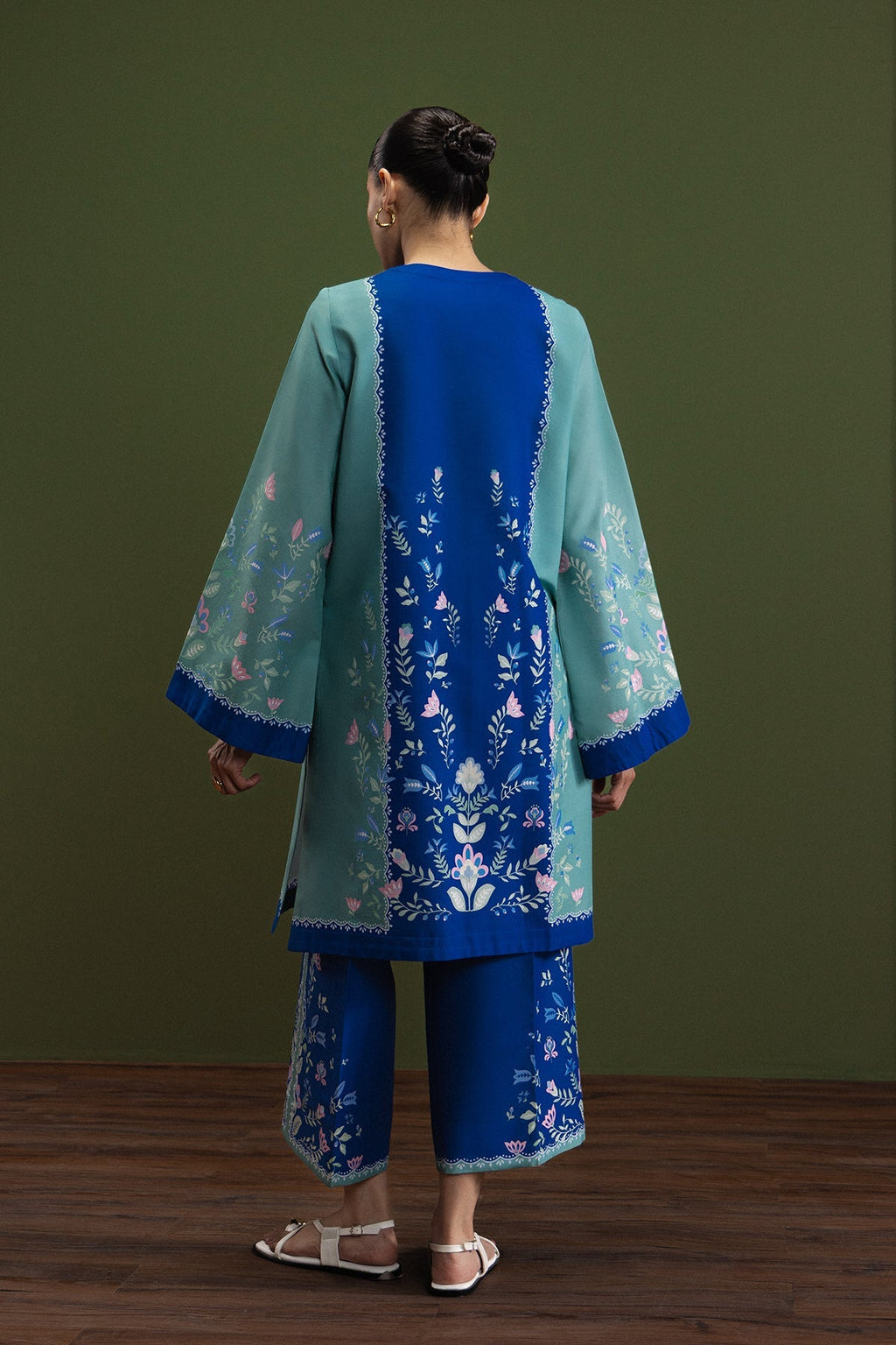 Soft Coast Cambric Pakistani Summer Dresses - Afrozeh - 4