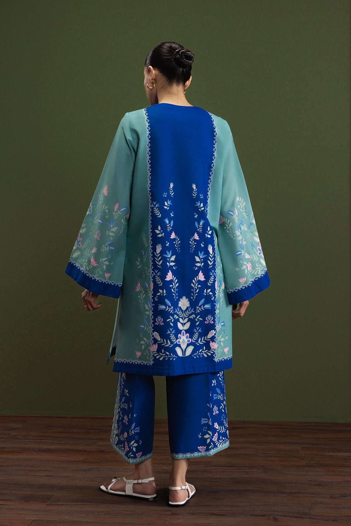 Soft Coast Cambric Pakistani Summer Dresses - Afrozeh - 4