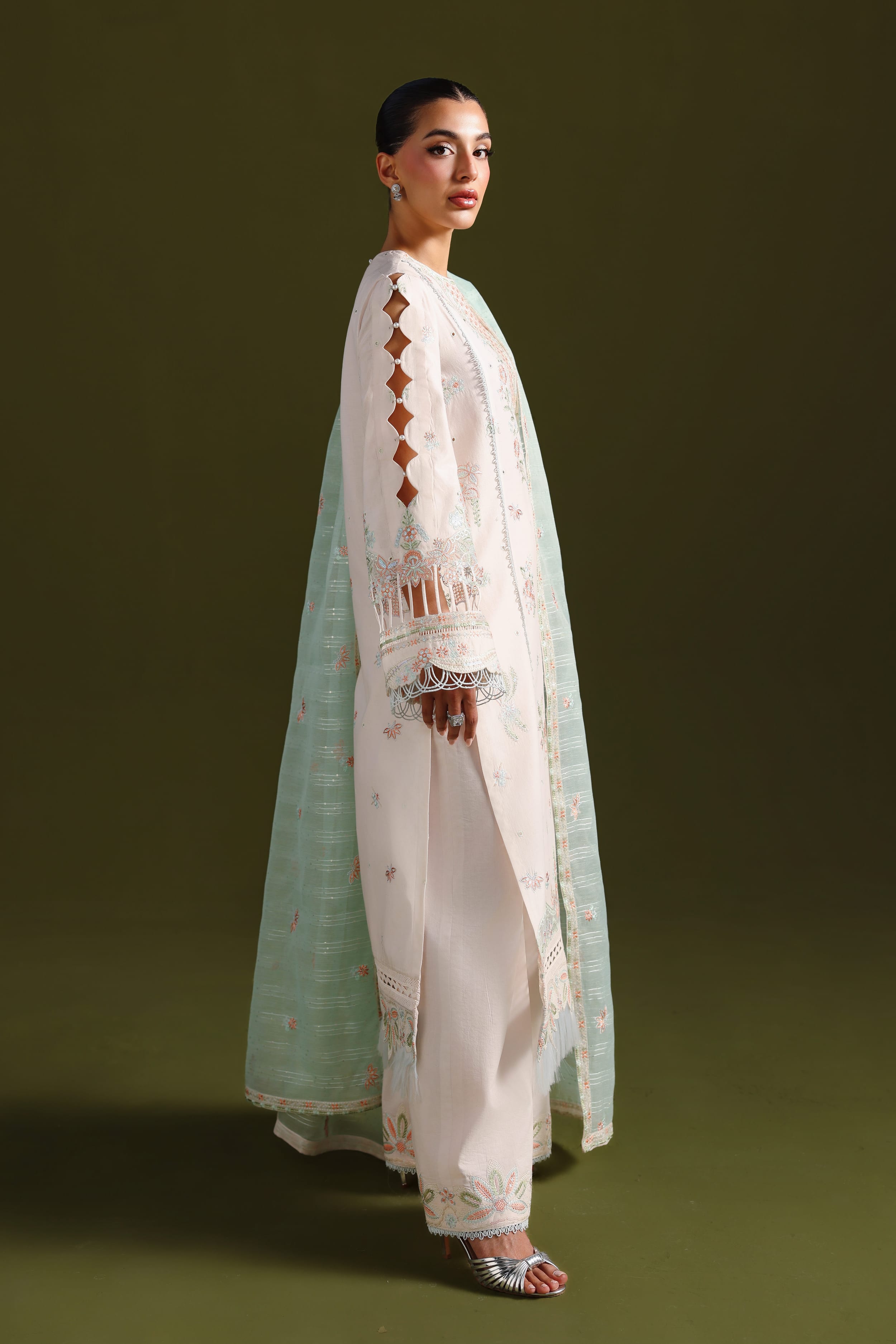 Naazi