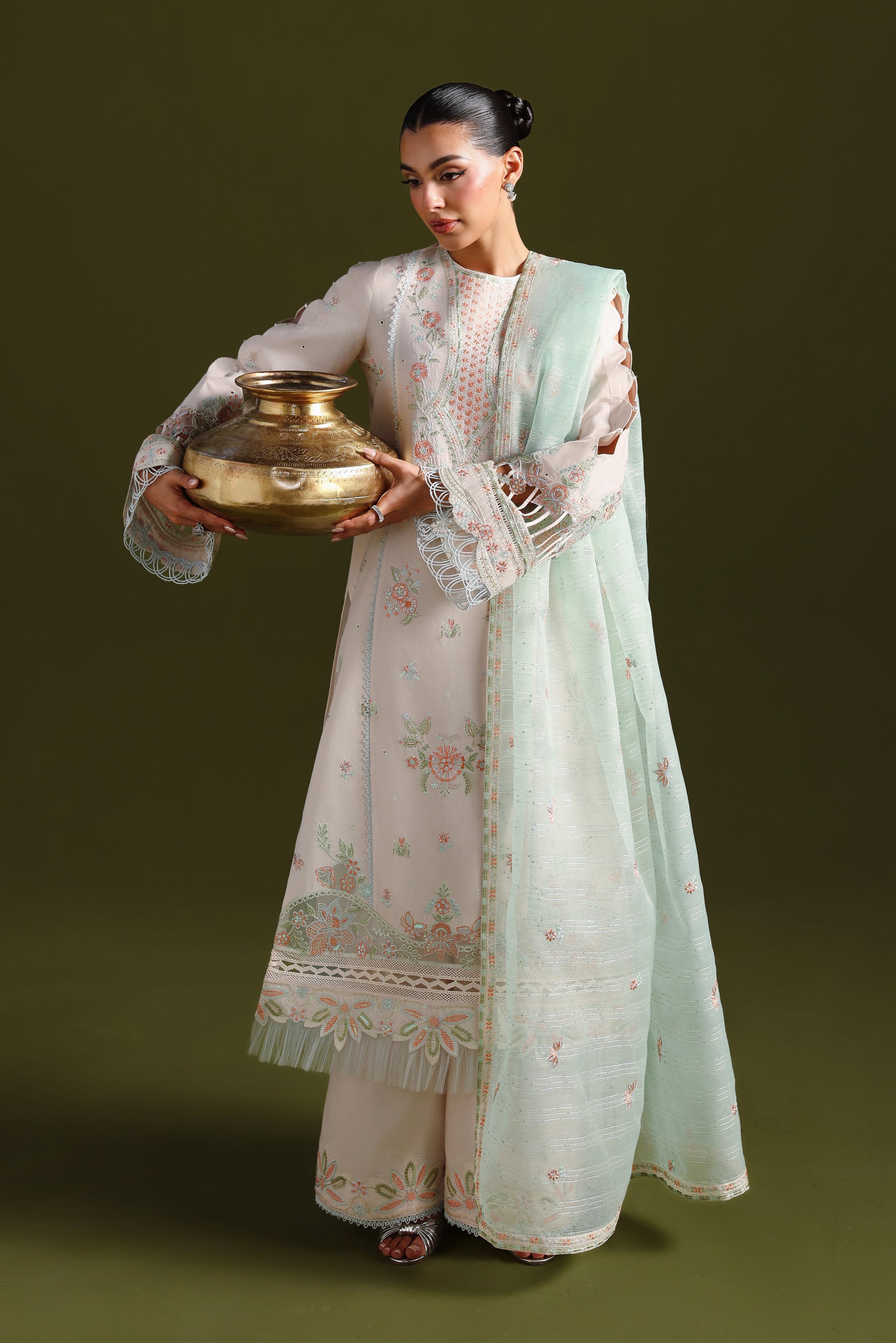 Naazi