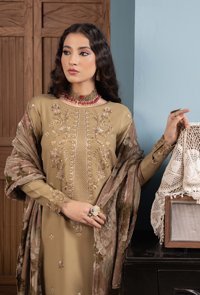 ZOUQ - D02 Premium Fabric Pakistani Winter Dresses - Humdum - 4