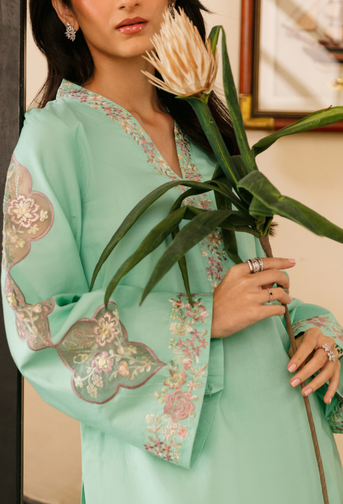 Spring Pret Vol-2 - D06 Lawn Pakistani Summer Dresses - Humdum - 4