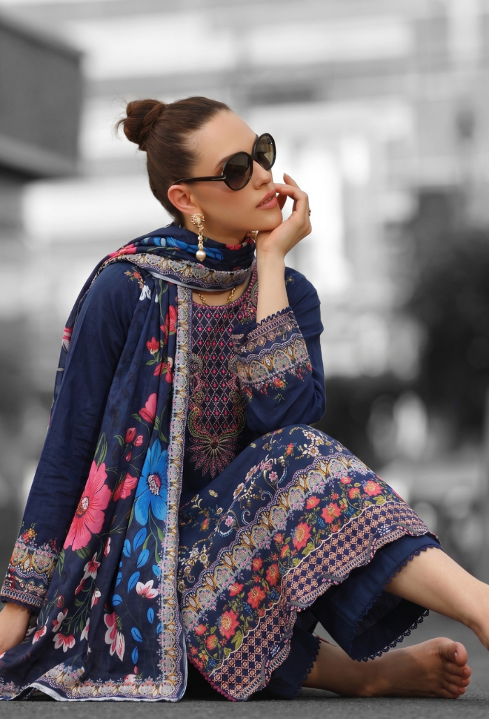 Saira Bano - D09 Lawn Pakistani Summer Dresses - Humdum - 3