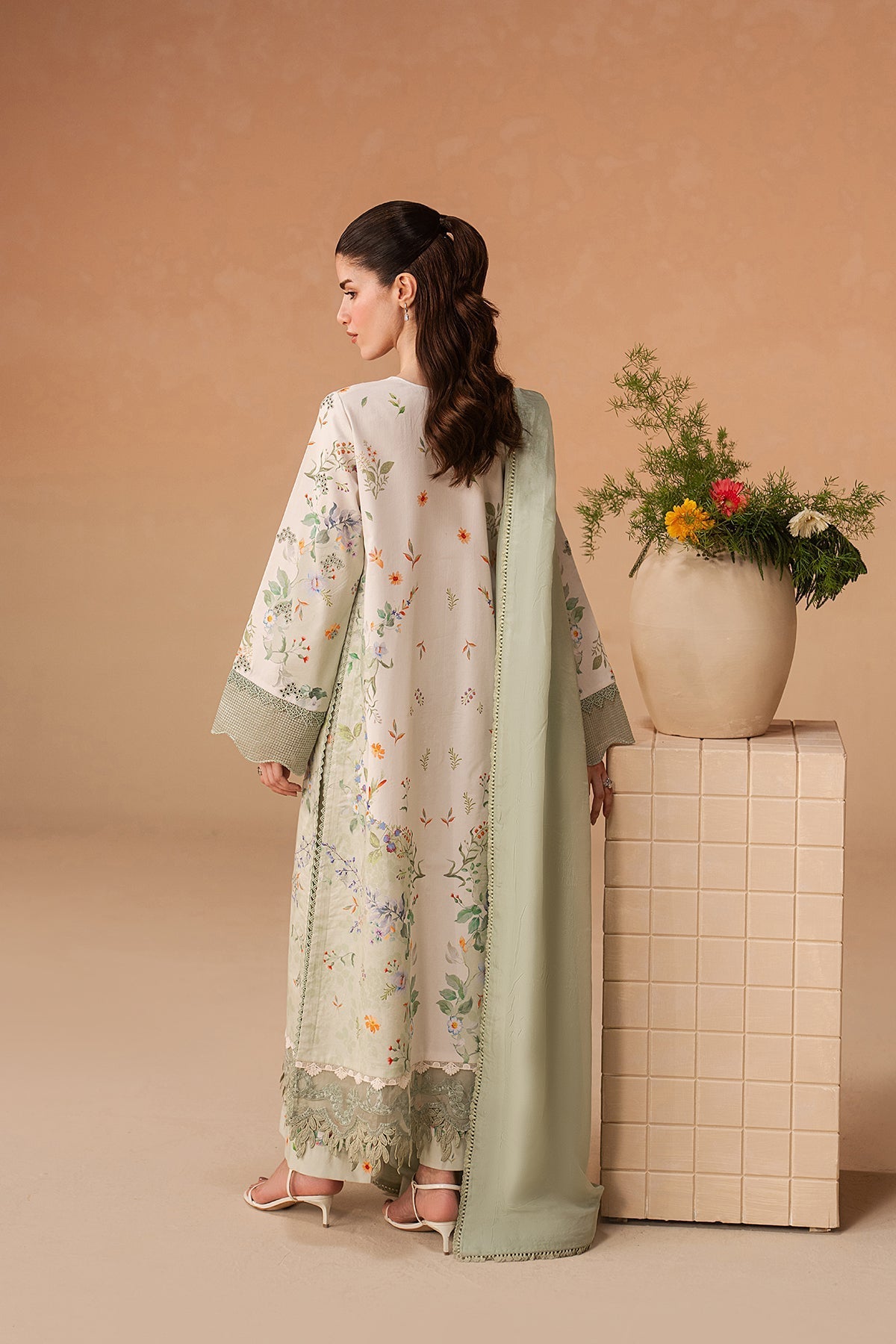 Vesperd Premium Fabric Pakistani Summer Dresses - Afrozeh - 2