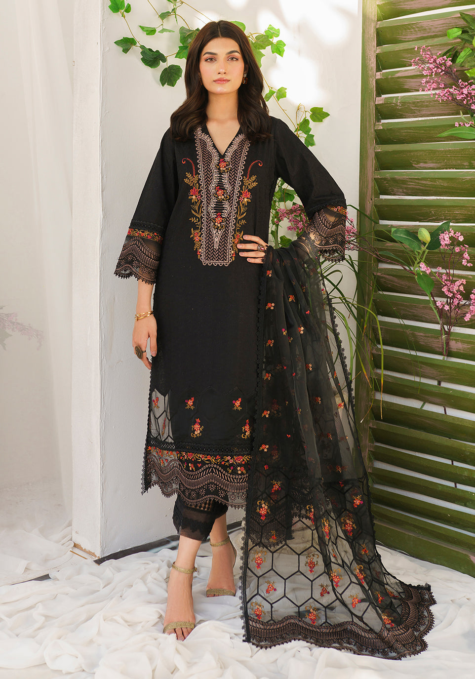 BL 007 Jardin Noir Pakistani Formal Dresses Collection