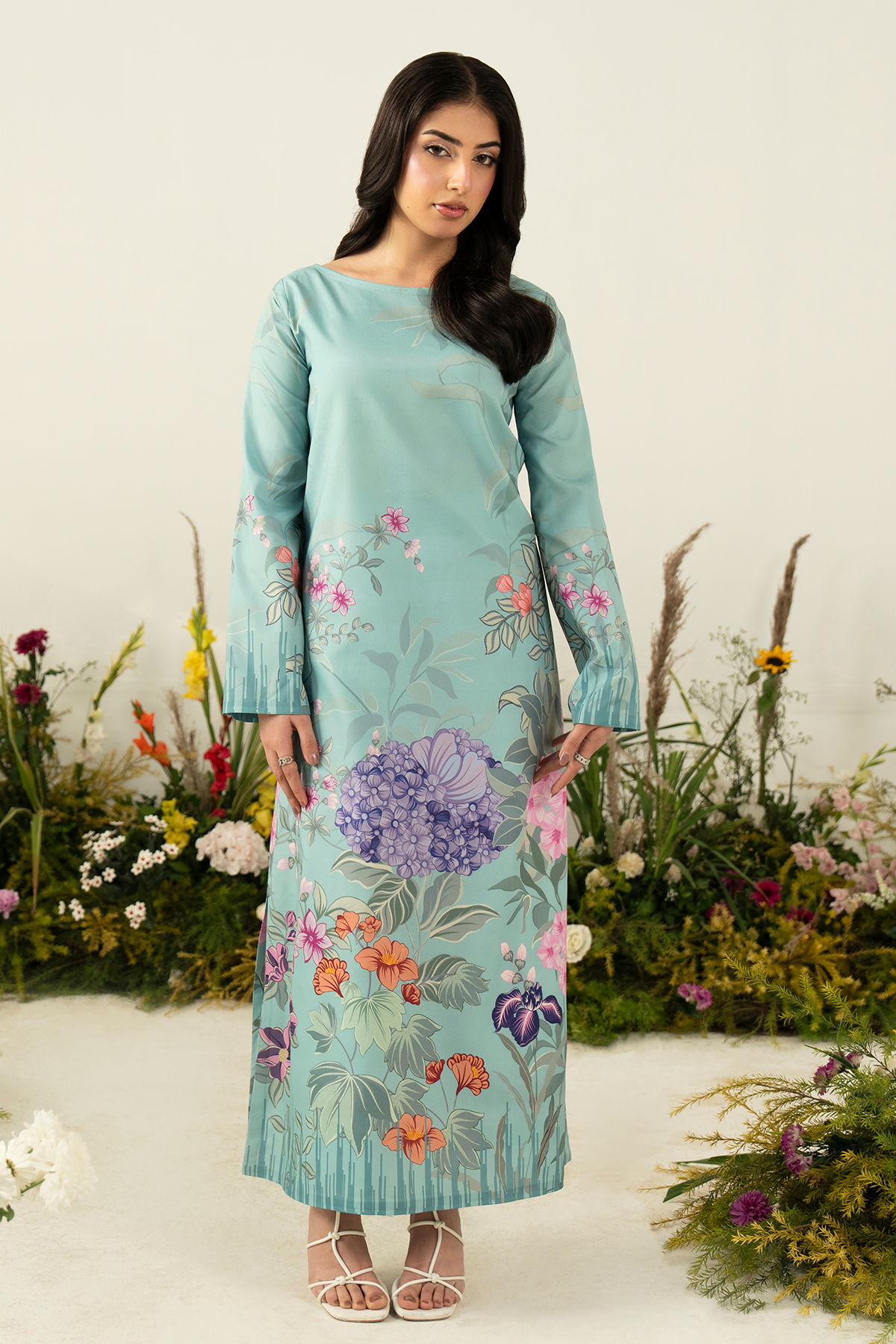 IRIS Luxury Pakistani Fashion