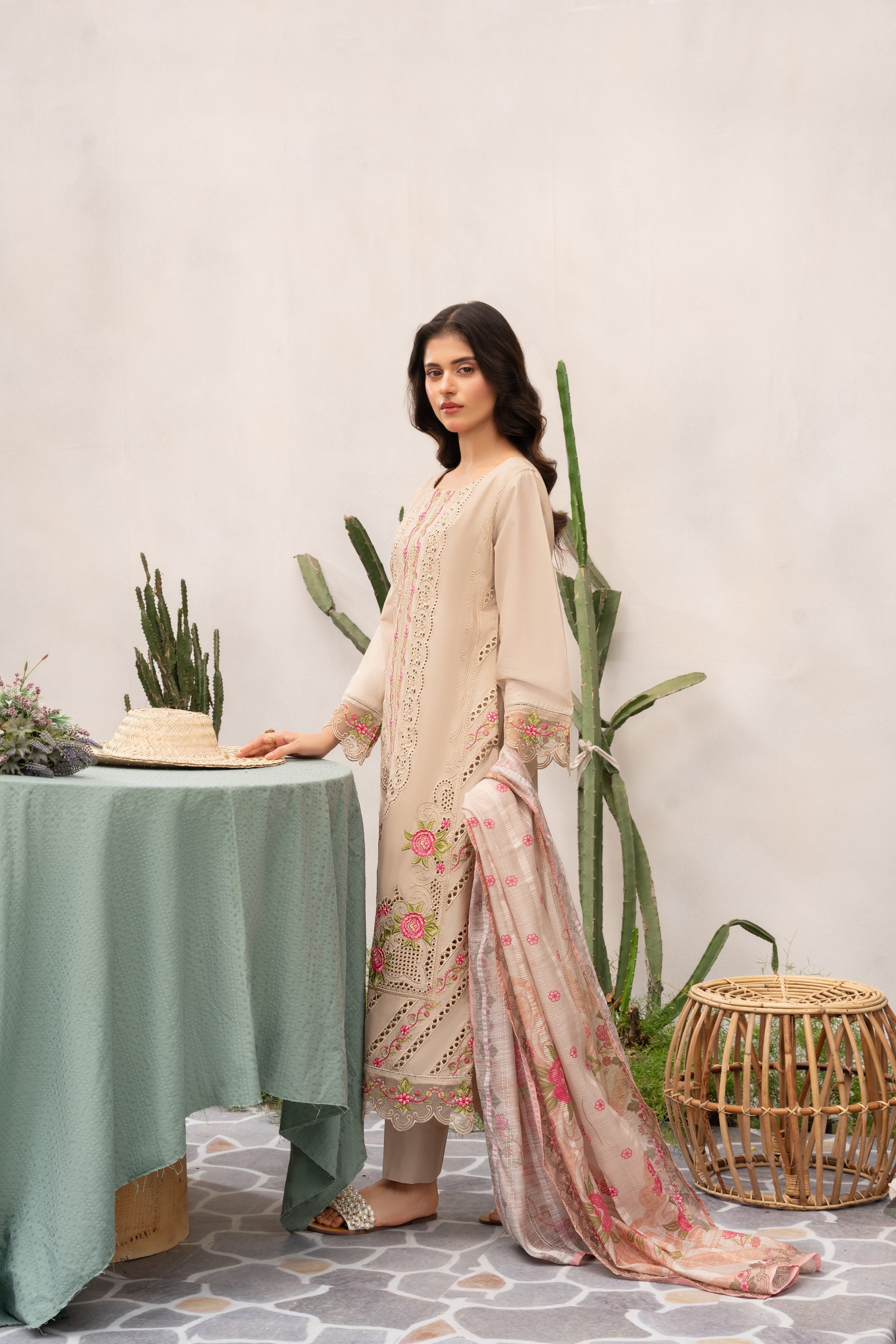 Zigana Premium Fabric Pakistani Winter Dresses - Sahiba-clothing - 4